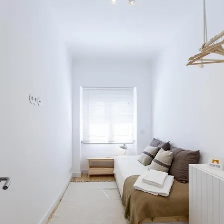 Modern & Charming Alges By Gt House *