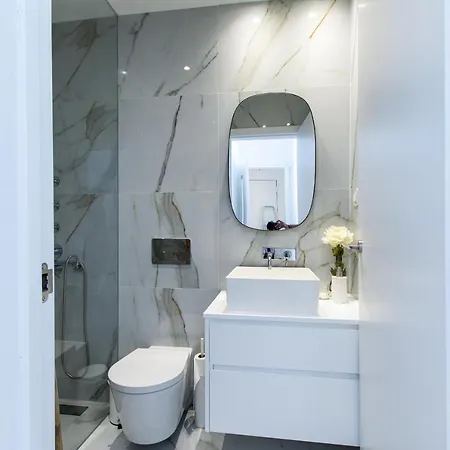 Appartamento Modern & Charming Alges By Gt House *