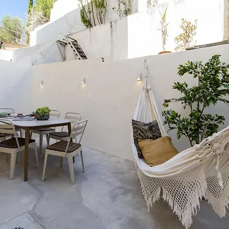 Modern & Charming Alges By Gt House