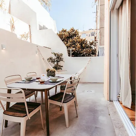 Modern & Charming Alges By Gt House Apartamento